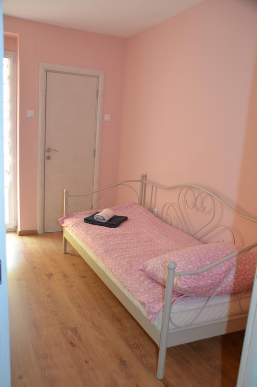 Apartment Marija スレムスカ・ミトロヴィツァ エクステリア 写真
